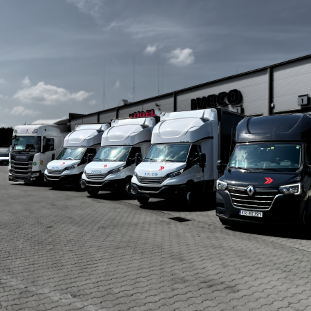 New Matex Transport fleet – Renault and Iveco vehicles in front of Iveco service center